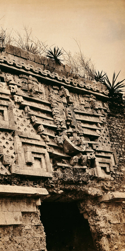 Détail de la porte principale du palais du Gouverneur à Uxmal