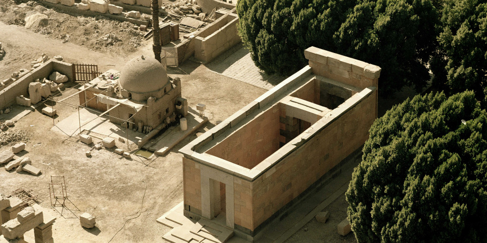 Vue de la chapelle rouge d’Hatchepsout à Karnak